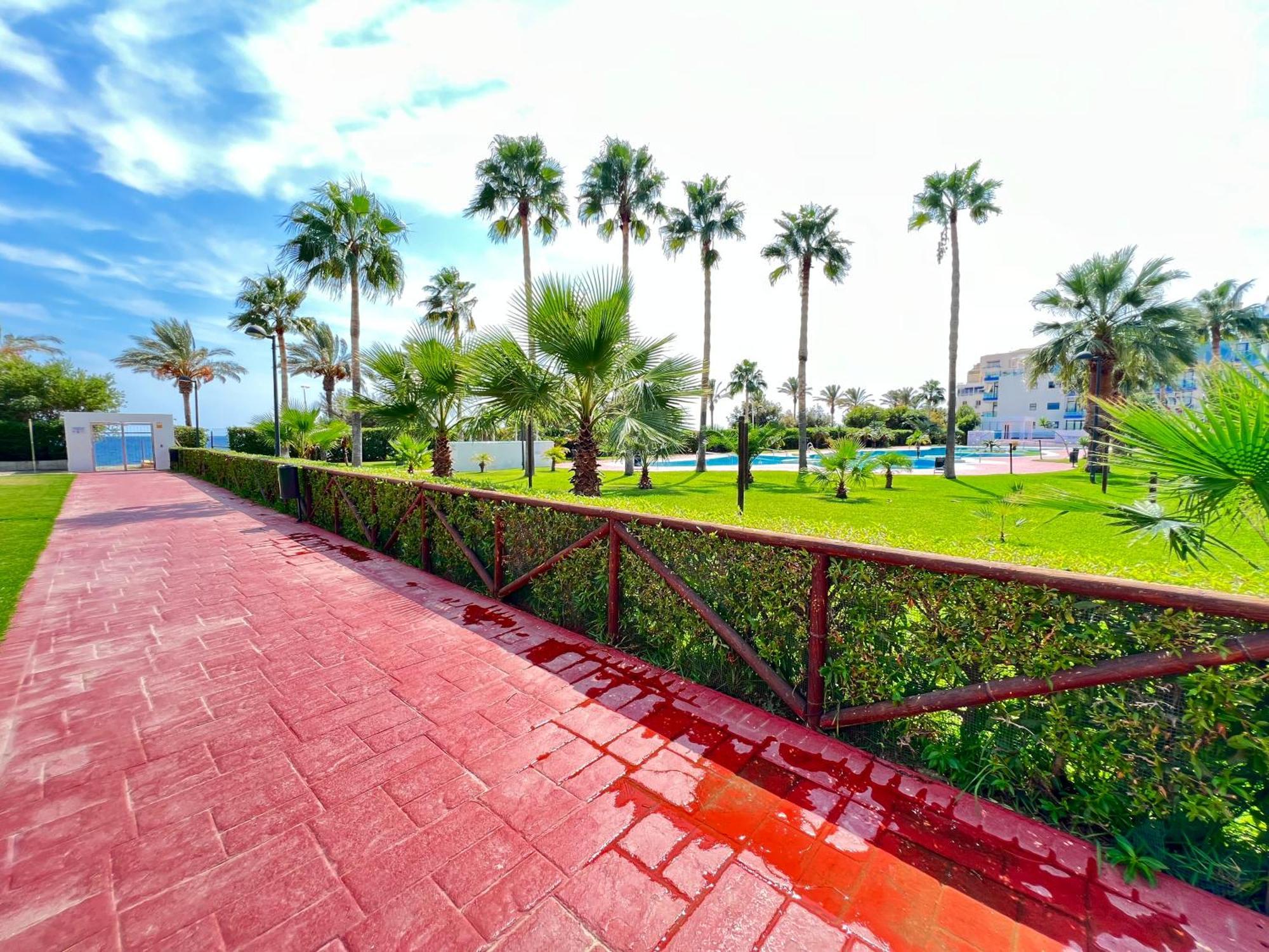 Pushe Castell De Ferro Beach & Tradition 2 Bagian luar foto